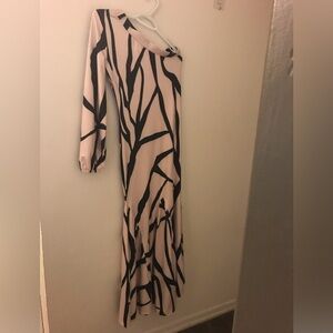 *3 for 25 Bundle and Save.Elegant Black and Cream Patterned Dress